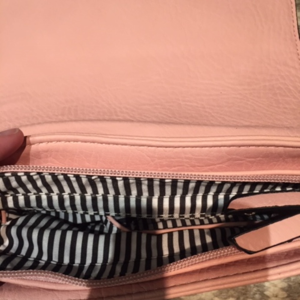 Purse - Picture 2 of 2